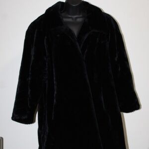 Donny Brook Faux Fur Coat. Sz. M